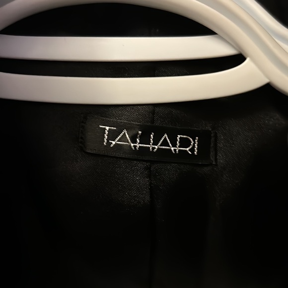 Tahari coat size S - Picture 3 of 5
